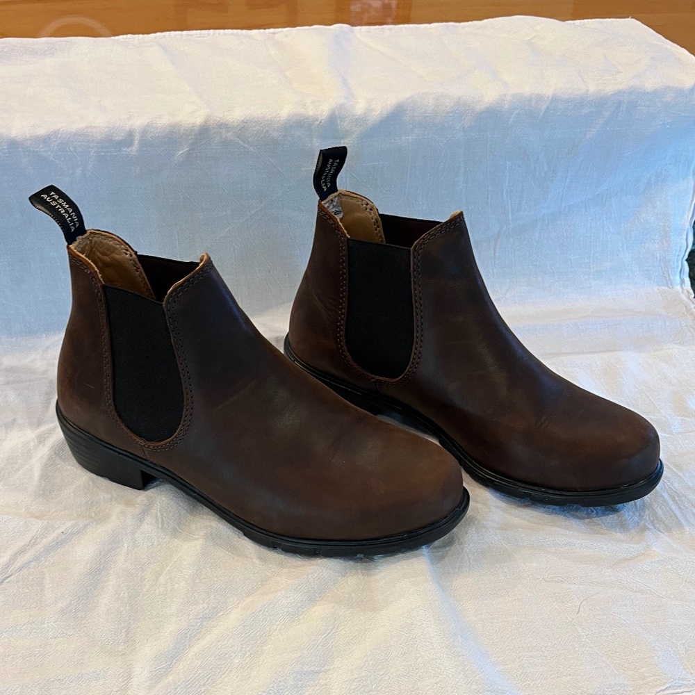 Blundstone Chelsea boots women’s